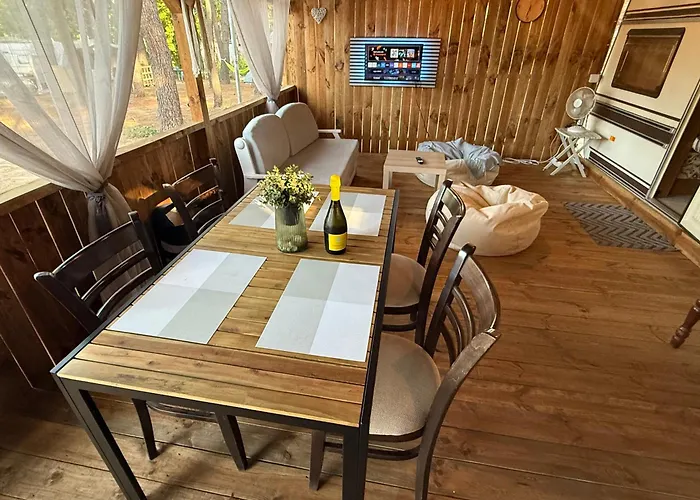 каравана мир Къмпинг