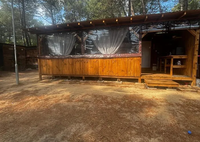 каравана мир Къмпинг *